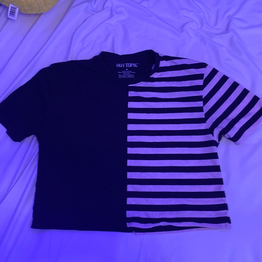 Half striped pink wavy crop